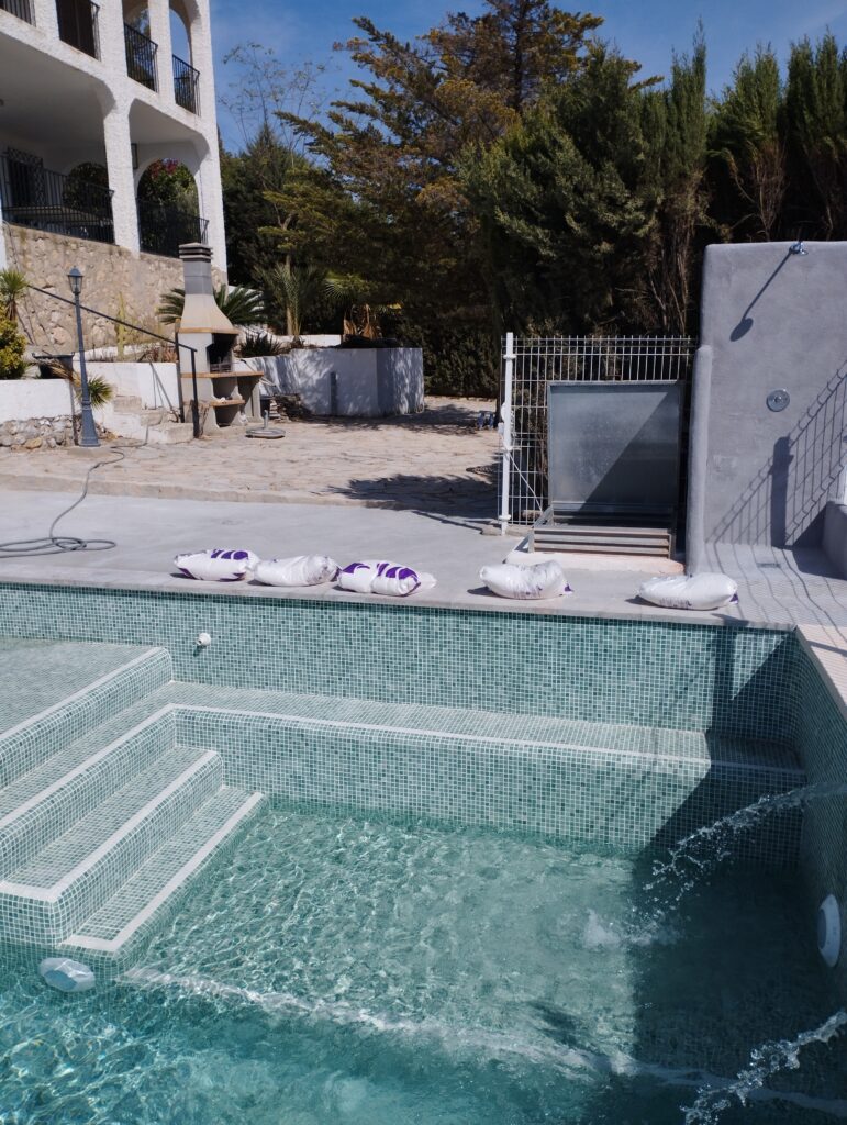 Renovación de piscinas antiguas en Molina de Segura